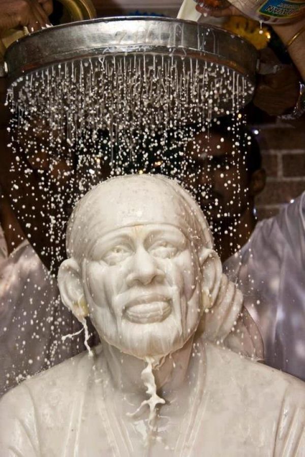 Sri Shirdi Saibaba Abhishekam